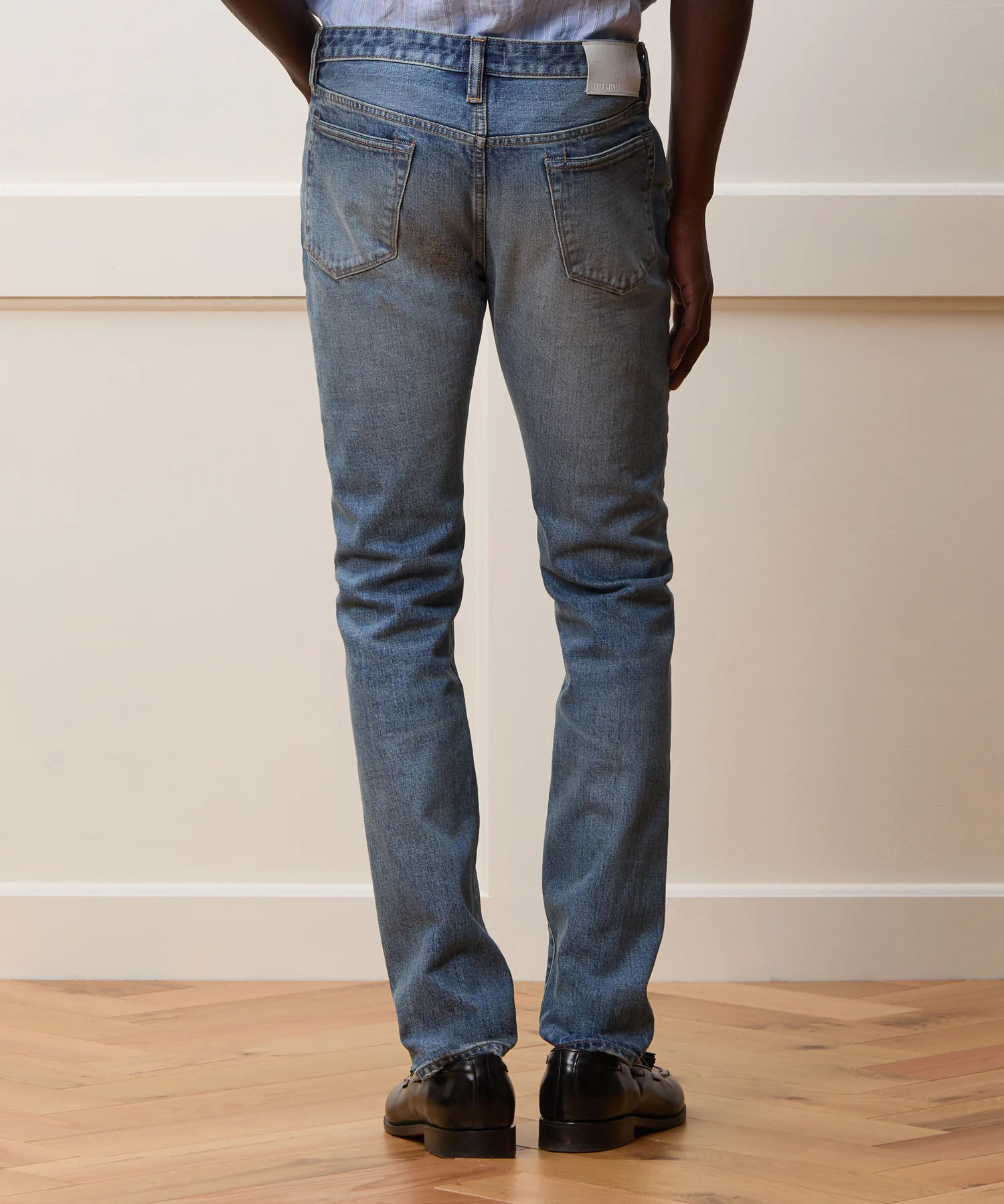 JE034758_WASHED_INDIGO_003_R_2000x