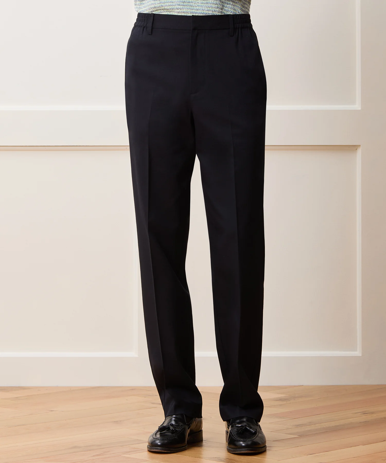 PA512772_NAVY_006_Crop_R_2000x