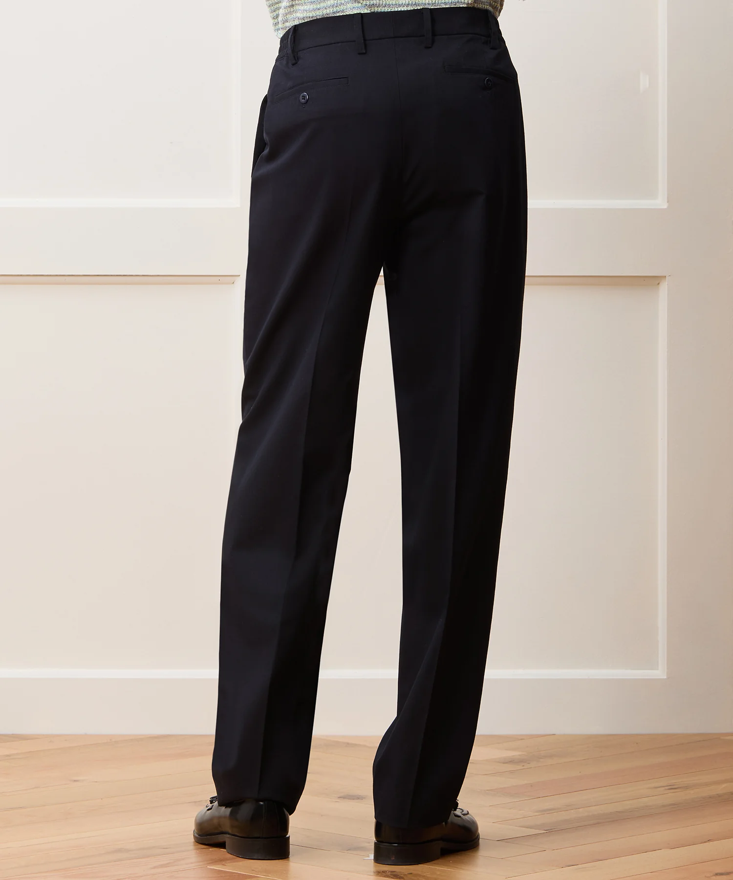 PA512772_NAVY_013_Crop_R_2000x